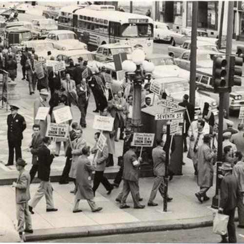[Postal workers picketing outside the Main Post Office at Seventh and Mission streets]