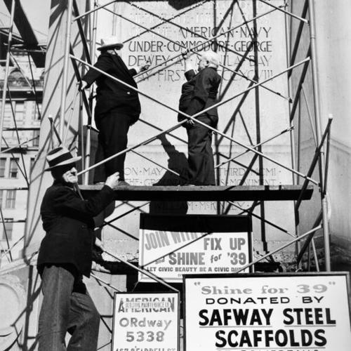 [Dewey Monument while it was being repaired for Golden Gate Fair]