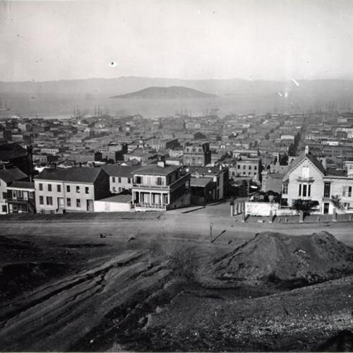 [Looking east from Sacramento and Powell Street]