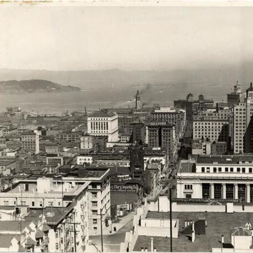 [View of downtown San Francisco from Stockton and California streets]