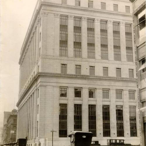 [Federal Reserve Bank of San Francisco, Sacramento and Sansome streets]