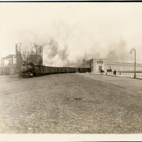 [Belt Line Railroad on the Waterfront. 1918.]