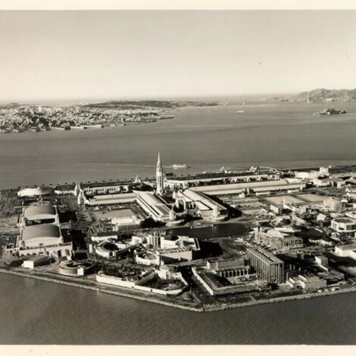 [Aerial view of the Golden Gate International Exposition on Treasure Island]