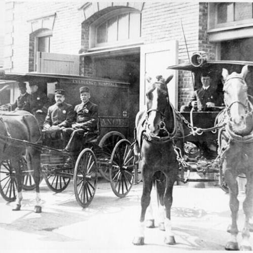 [Horse drawn ambulances in front of Central Emergency Hospital]