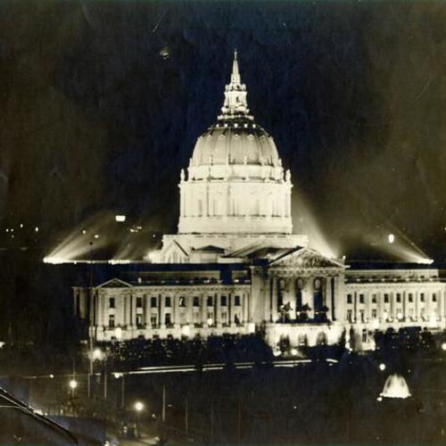 [City Hall at night]