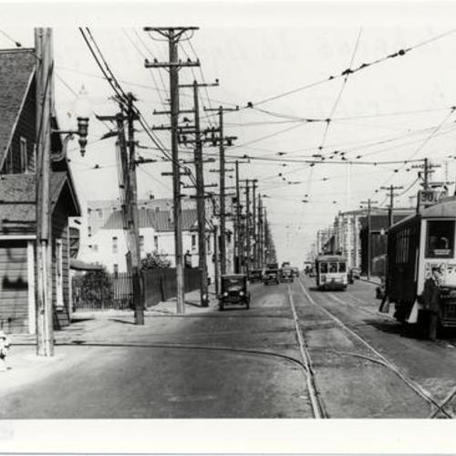 [Third and 23rd streets showing #30 line car 707 switching back at terminus in front of Kentucky car house]