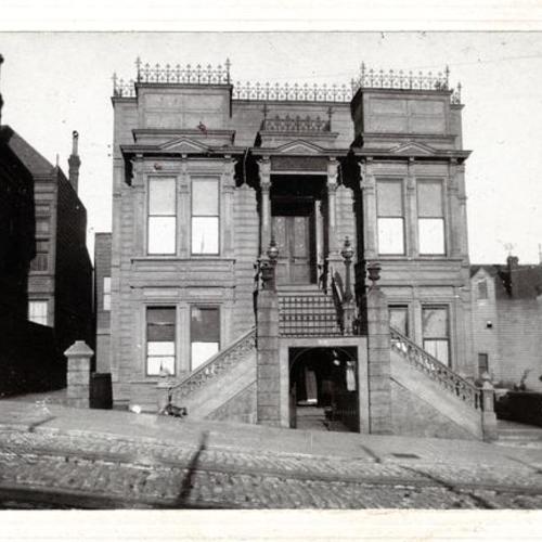 [Exterior of Hahnemann Medical College at Haight street]