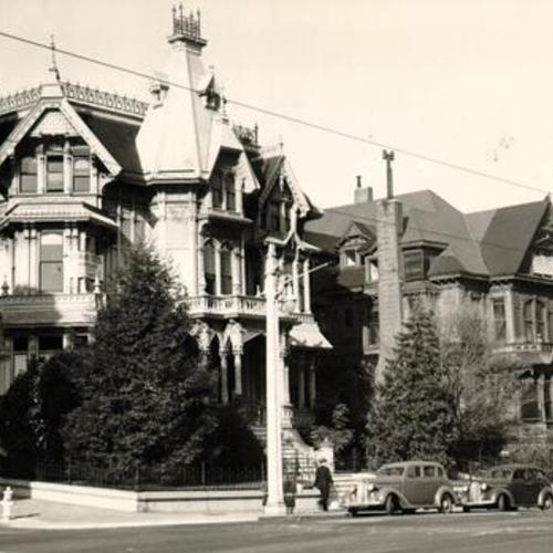 [Palmer mansion to be razed to make room for a used car lot]