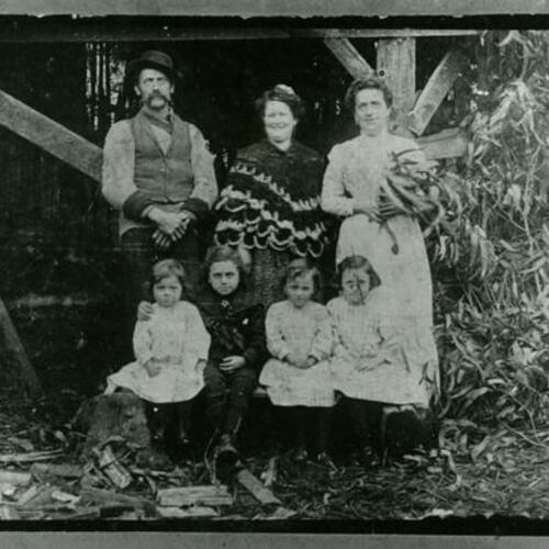 [Judy's paternal grandparents Buenaventura, Lily and an aunt with children Aurelia, Ventura, Ruby, and Violet]