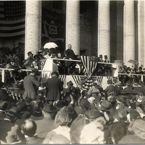 [Seth Low speaking at dedication of New York State Building at the Panama-Pacific International Exposition]