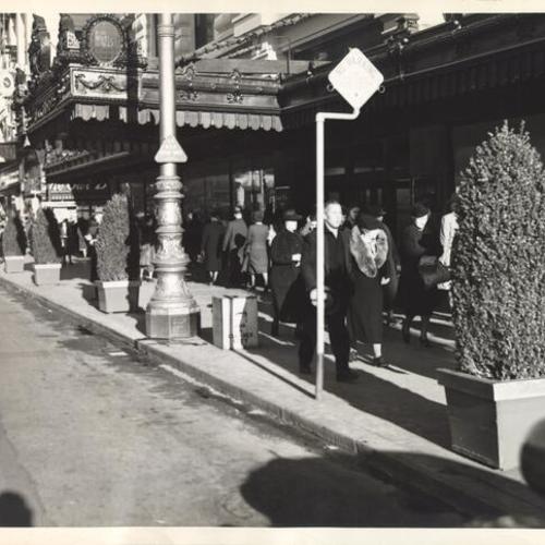 [Exterior of Hale Brothers Market Street department store]