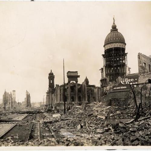 [City Hall in ruins after the 1906 earthquake and fire]