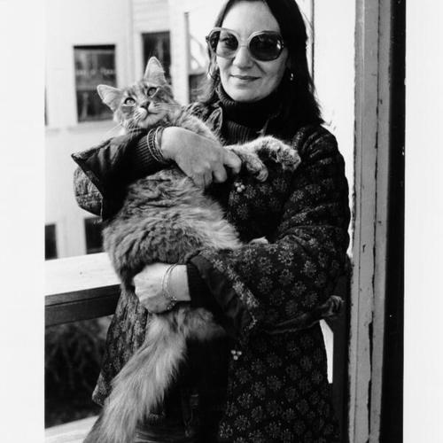 [Haight Ashbury - Rosemary Robles with her cat Oichi]