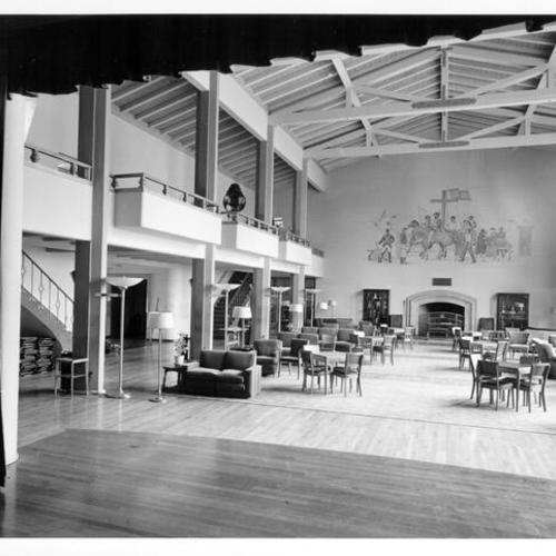 [Interior of Enlisted Service Club at the Presidio]