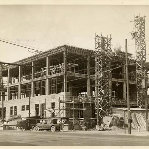 [Construction of Pacific Telephone & Telegraph Company building at Ninth Avenue and Geary Boulevard]
