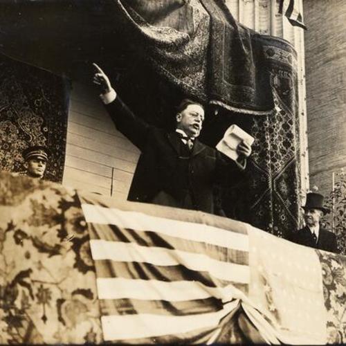 [President Taft giving a speech]