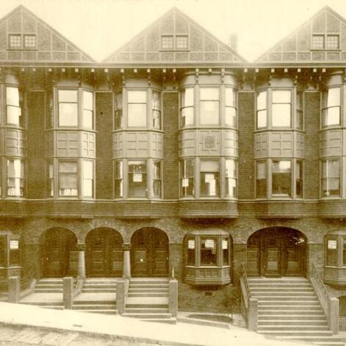 [New Clay street flat, south side Clay street between Leavenworth and Hyde streets]
