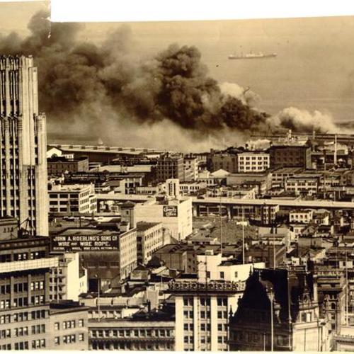 [Air view of fire at San Francisco piers]