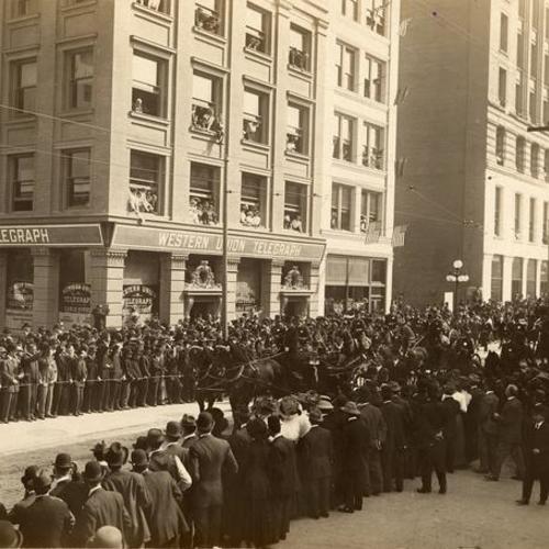 [President Taft and escort at Montgomery Street, October 9, 1909]