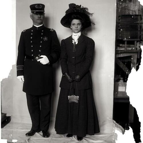 [San Francisco Police Department, Captain of Police Kelly with unidentified woman companion]