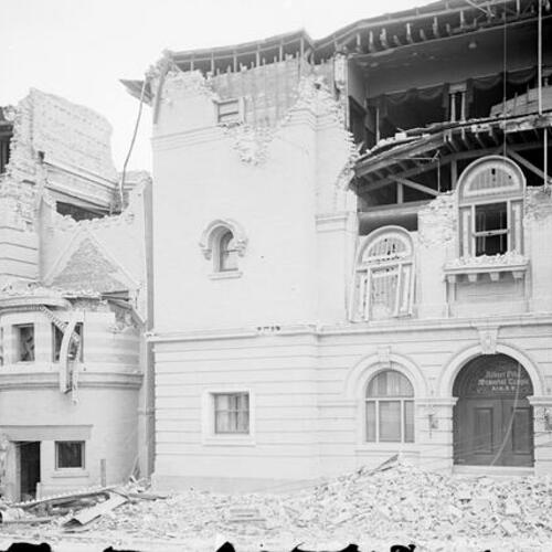 [Ruins of Albert Pike Memorial Temple, 1859 Geary, after 1906 earthquake]