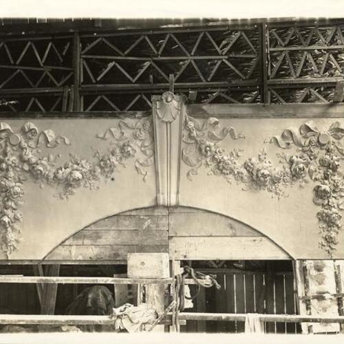 [Construction of panel for the Panama-Pacific International Exposition]