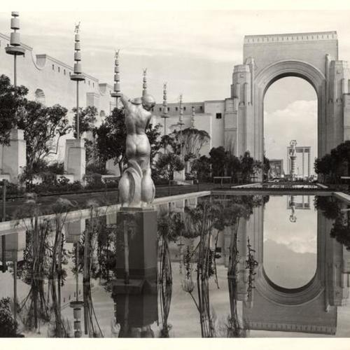 [Siesta Pool in the Court of Reflections, Golden Gate International Exposition on Treasure Island]