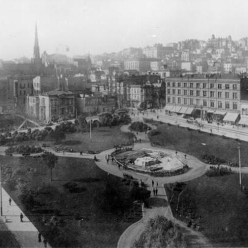 [Laying the foundation for the Dewey Monument and St. Francis Hotel]