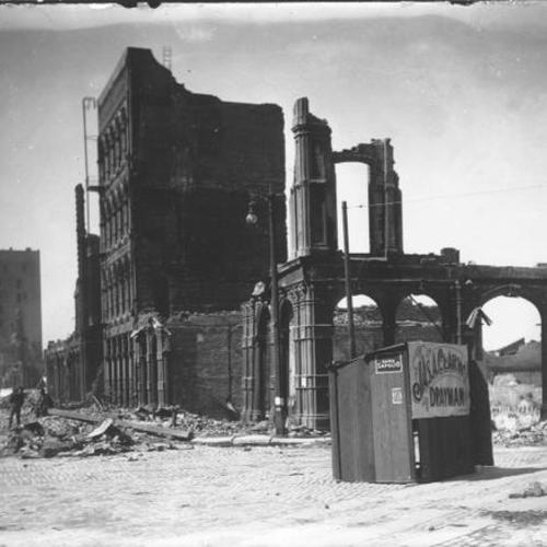  wreckage of the Continental Building after the 1906 earthquake and fire]