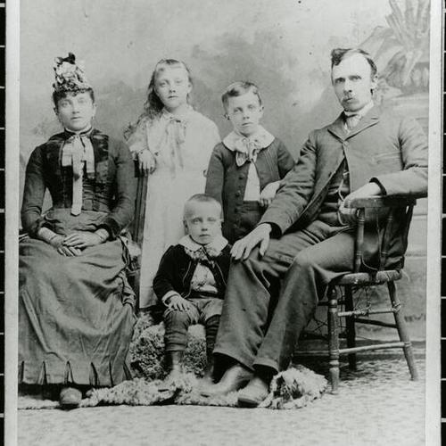 [Portrait of William, part owner of Colombo Goldmine, with wife Susie Jane, children Grace, William and Eddie]
