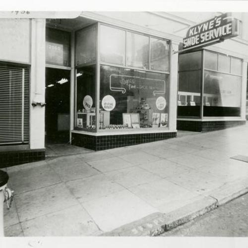 [Klyne's Shoe Service on Polk Street in 1936]