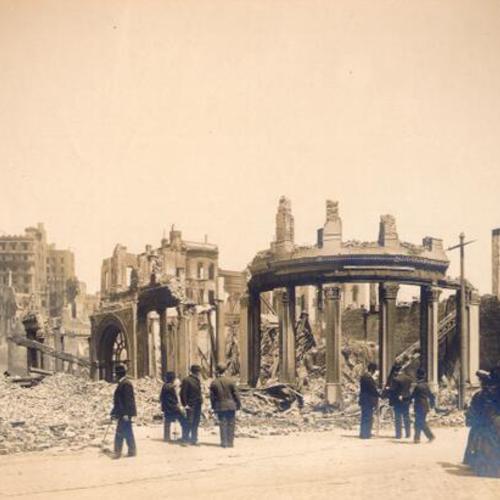 [Ruins of the Crossley Building at the northeast corner of Montgomery and Mission Streets, after the 1906 earthquake and fire]