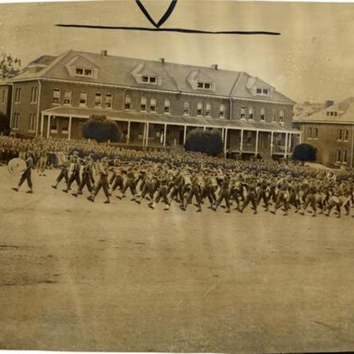 [Thirtieth Infantry on parade at the Presidio of San Francisco]