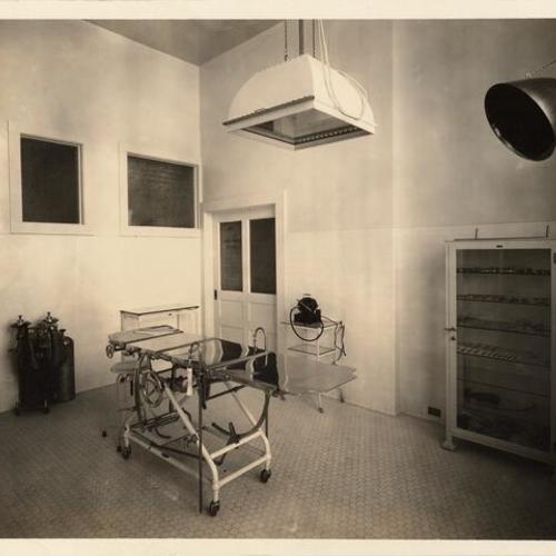 [Operating room in the exposition's model hospital]
