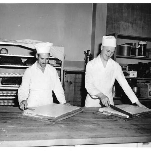 [Army pastry bakers in the bakery at Letterman General Hospital]