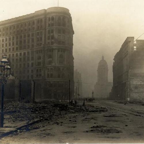 [Flood Building after the 1906 earthquake and fire]