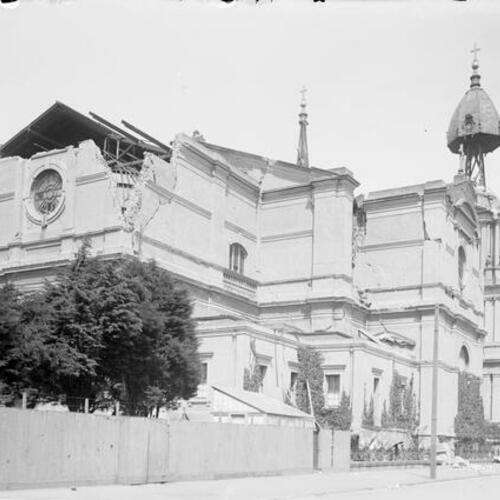 [Earthquake damage to St. Dominic's Church and Monastery]