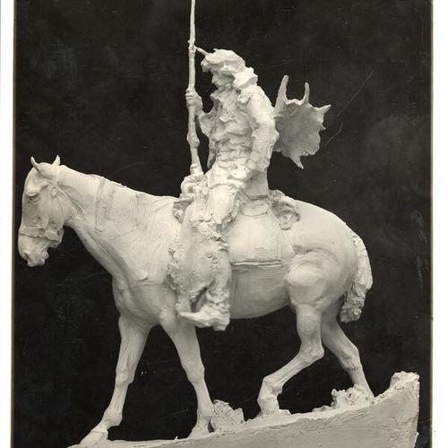 [French Trapper by Leo Lentelli at the Panama-Pacific International Exposition]