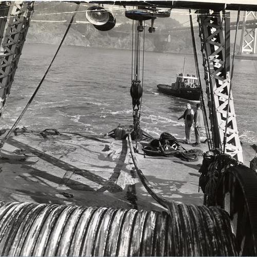 [Work crew from the Pacific Telephone & Telegraph Company laying cable between San Francisco and Yerba Buena Island]