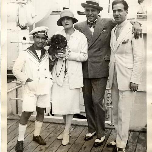 [Rudolph Valentino with members of the Gugliemli family on the S.S. Paris]