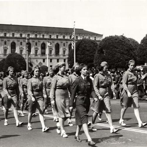 [Marching group of the American Women's Voluntary Services (AWVS)]