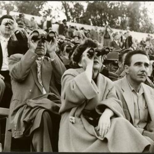 [Crowd at Kezar Stadium watching a championship heavyweight boxing match between Rocky Marciano and Don Cockell]