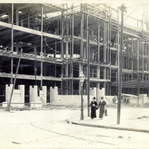 [Construction of San Francisco Civic Auditorium]