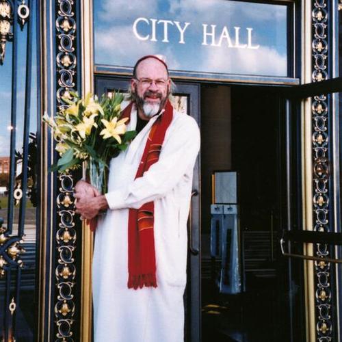 [A man delivering flowers at San Francisco City Hall]