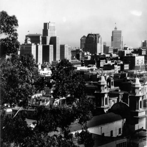 [View of San Francisco skyline from Russian Hill]