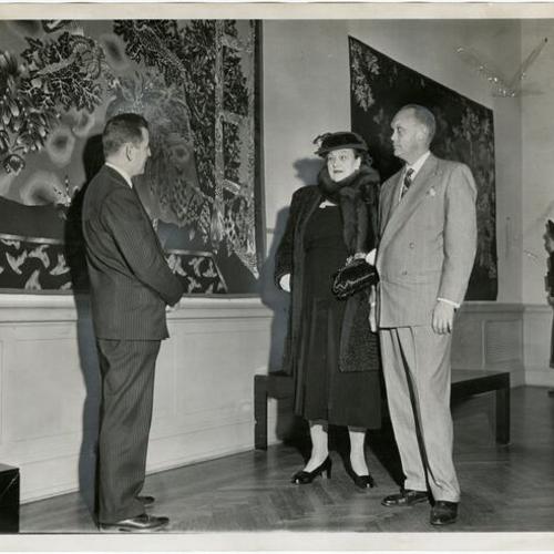 [Thomas Carr Howe, Jr., Alma de Bretteville Spreckels, and Adolph B. Spreckels, Jr. at Palace of the Legion of Honor]