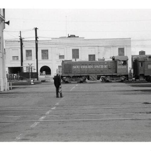 [Railroad crossing near Southern Pacific depot on 3rd Street]