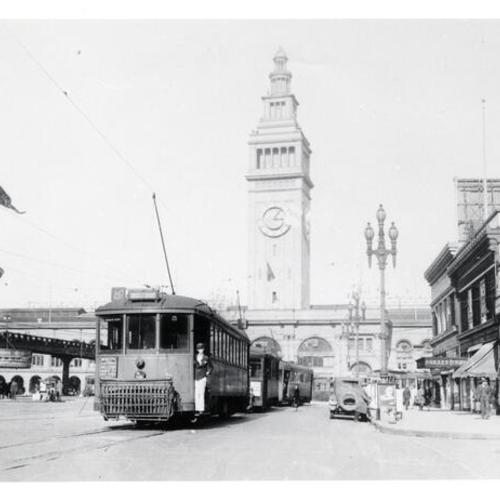 [K Ingleside streetcar in front of the Ferry Building]