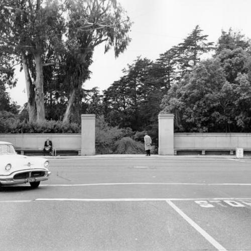 [Entrance to Golden Gate Park, Stanyan & Haight Streets]