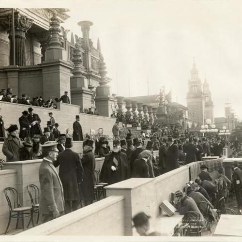 [Grandstand at opening day ceremony for the Panama-Pacific International Exposition]